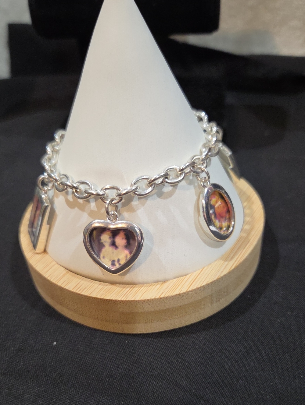 PREMIER DESIGNS "PICTURE PERFECT" PHOTO CHARM BRACELET
